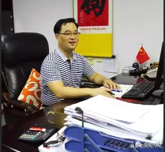 深圳市武冈商会理事，深圳盛达康五金塑胶有限公司董事长胡叶斌