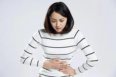 住院手术想和男友借钱却被他拒绝，这种男友还有必要继续交往吗