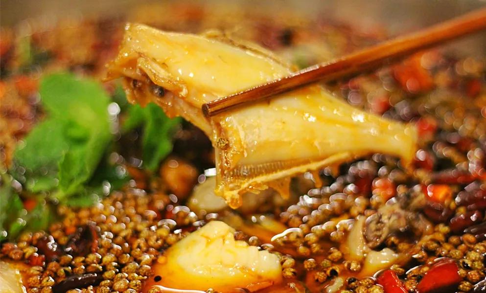 重庆以麻辣为主吗,重庆的麻辣相当于所有地方什么辣