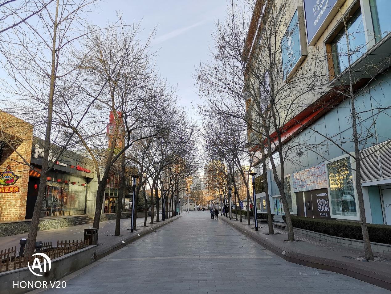 光荣v20麒麟980多少钱,光荣v20麒麟980还能用几年