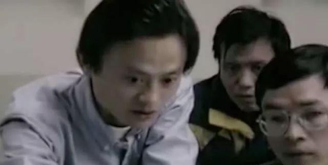 马云说能用钱解决的都不是事,马云说没钱更应该创业的小视频