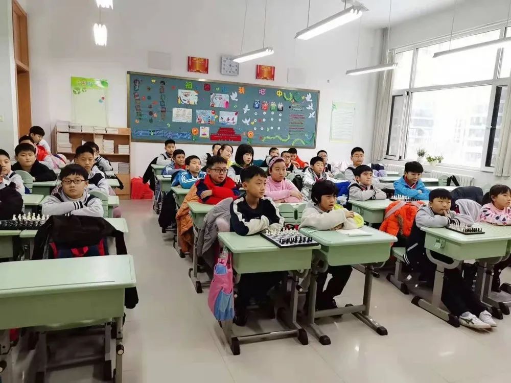 小学有特点的社团活动课,胶州市第六实验小学运动会