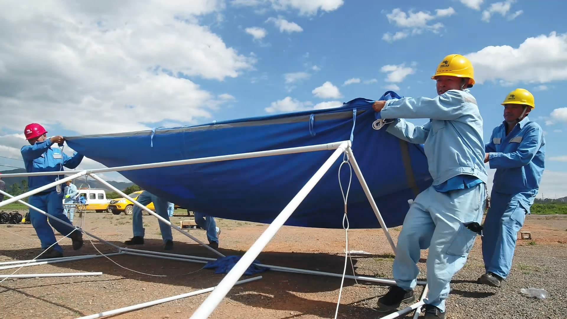 中国南方电网与中国移动联合开展抗震应急演练