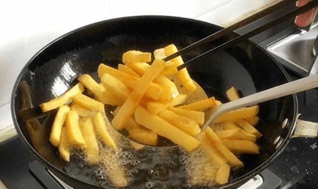 薯条粉怎么炸薯条更酥脆,炸薯条只需三技巧薯条酥脆可口