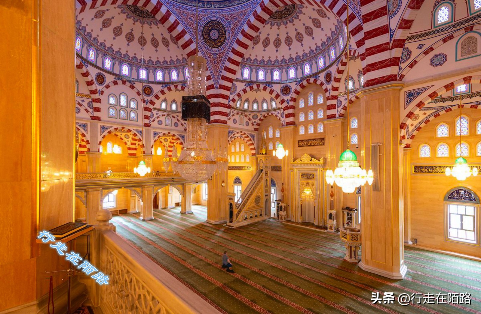 世俗化的车臣穆斯林：不戴头巾还能喝酒，交警都要配AK47