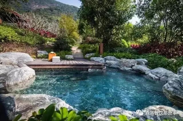 冬季暖阳尽享温泉之旅,冬日里一场浪漫的温泉