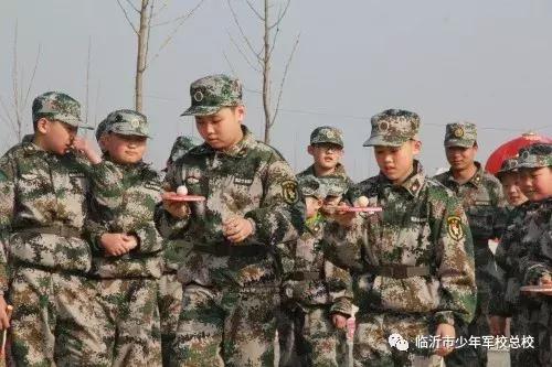 少儿军事夏令营暑假班,军事夏令营助力孩子们实现蜕变