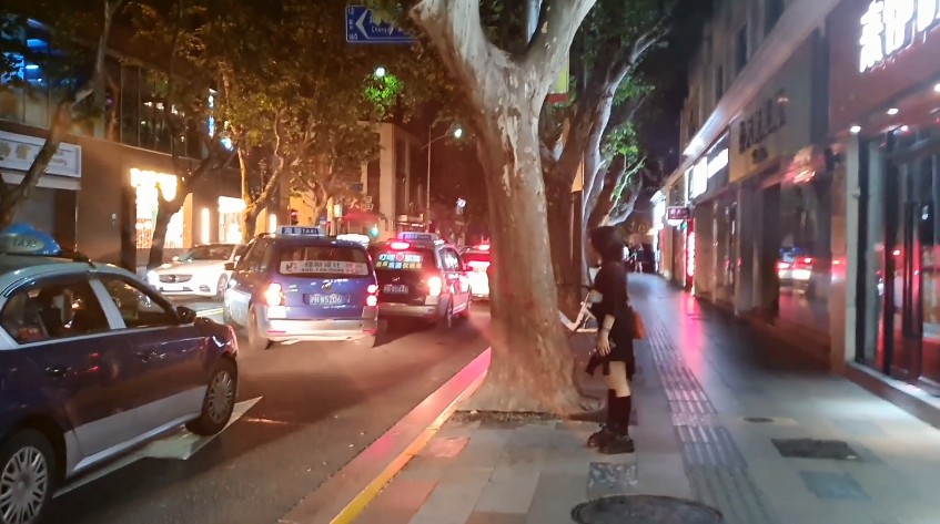 上海酒吧街淮海中路,夜游上海酒吧街