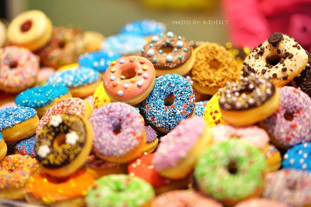 鹿特丹大厦侧面视角,鹿特丹奇异建筑