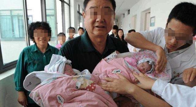 双胞胎被查出“同母不同父”，亲子鉴定师：这概率比中彩票还低