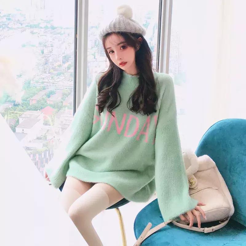 春季黄黑皮糖果色穿搭,冬季糖果色少女感穿搭