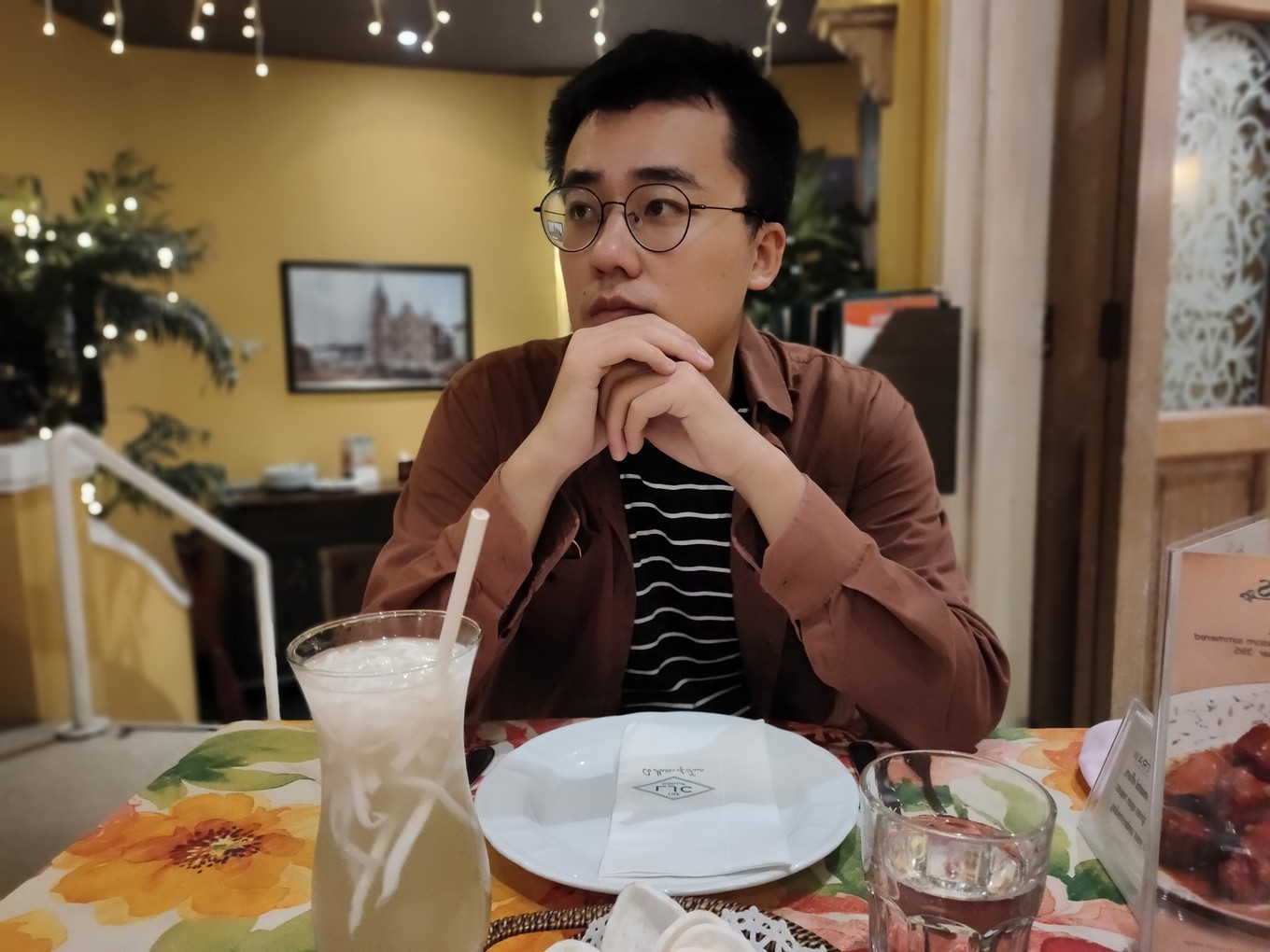 实弹射击or公墓拍大片？| 跟90后小伙儿在马尼拉“玩儿很野”