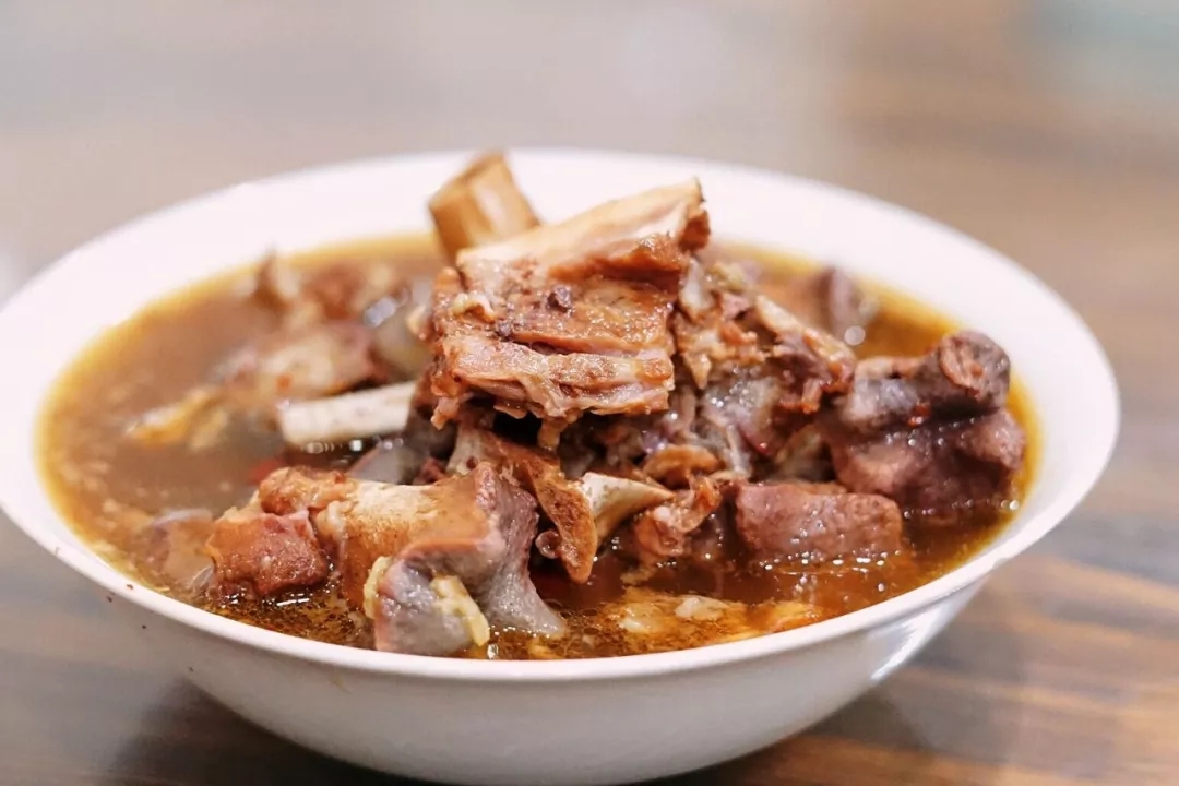 古装剧钟情的江南小城！藏着一片美食江湖