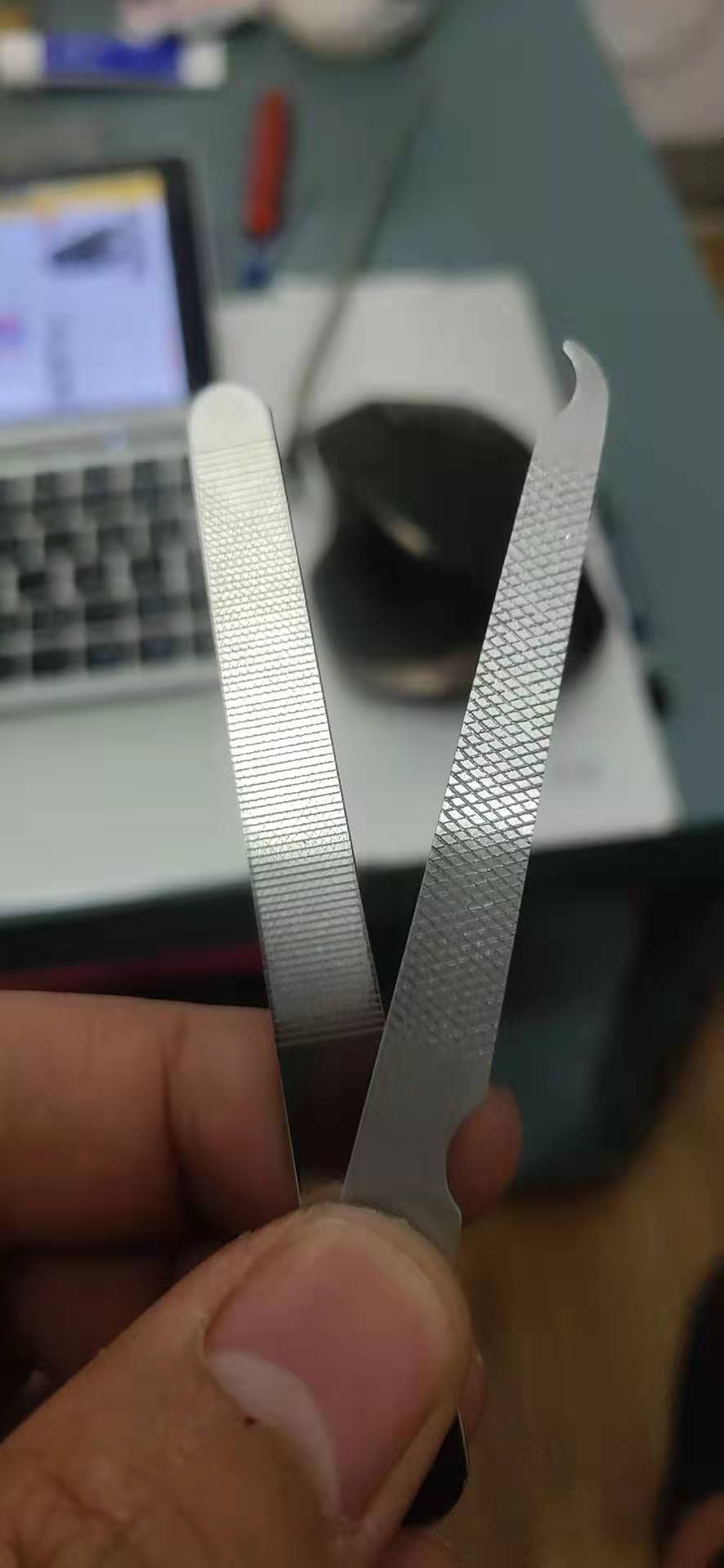 lamy中性笔换笔芯,lamy笔芯怎么换