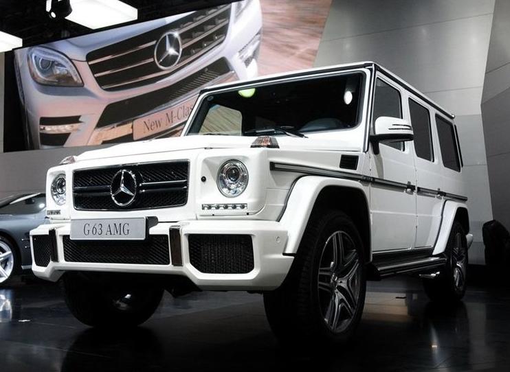 5年的奔驰C260还会贬值多少,十多年的奔驰g值得买吗