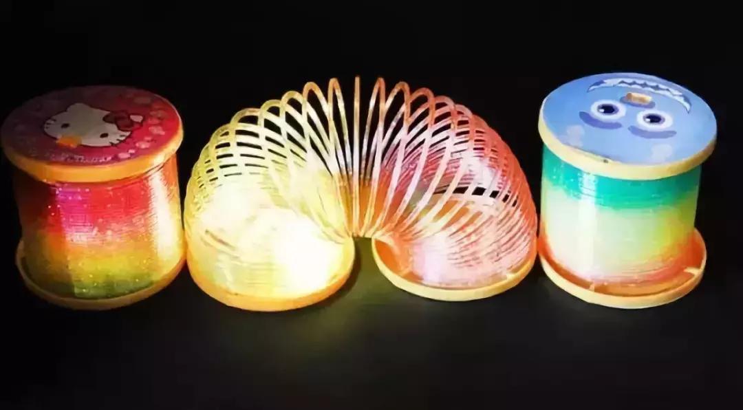 回忆杀！好想再通关一次“魂斗罗”，吃一次大大泡泡糖……