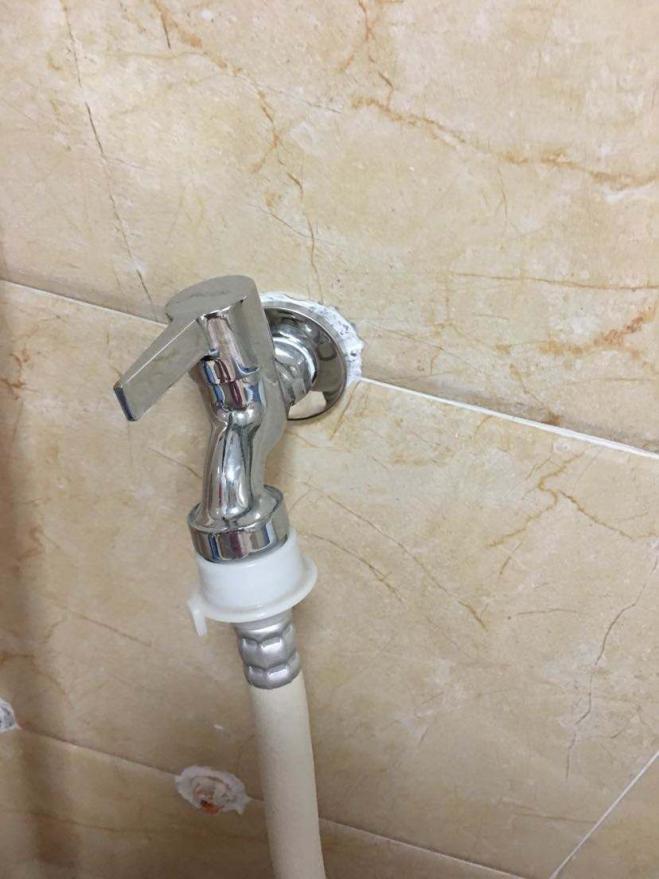 水龙头用久了滴水有小妙招吗,水龙头滴水漏水阀芯卸不掉怎么办