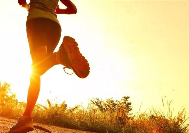 跑完了马拉松来姨妈了有事吗,跑完马拉松后腹泻怎么办