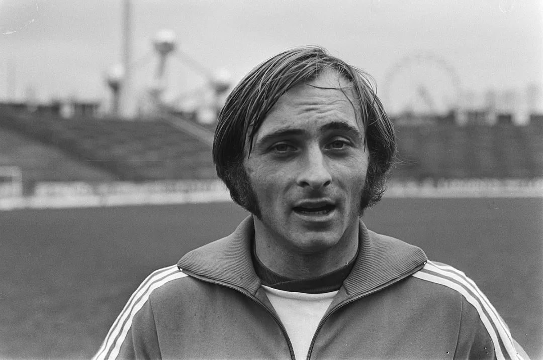 奥寺康彦：日本球员的旅欧浪潮，都始于他勇敢的冒险