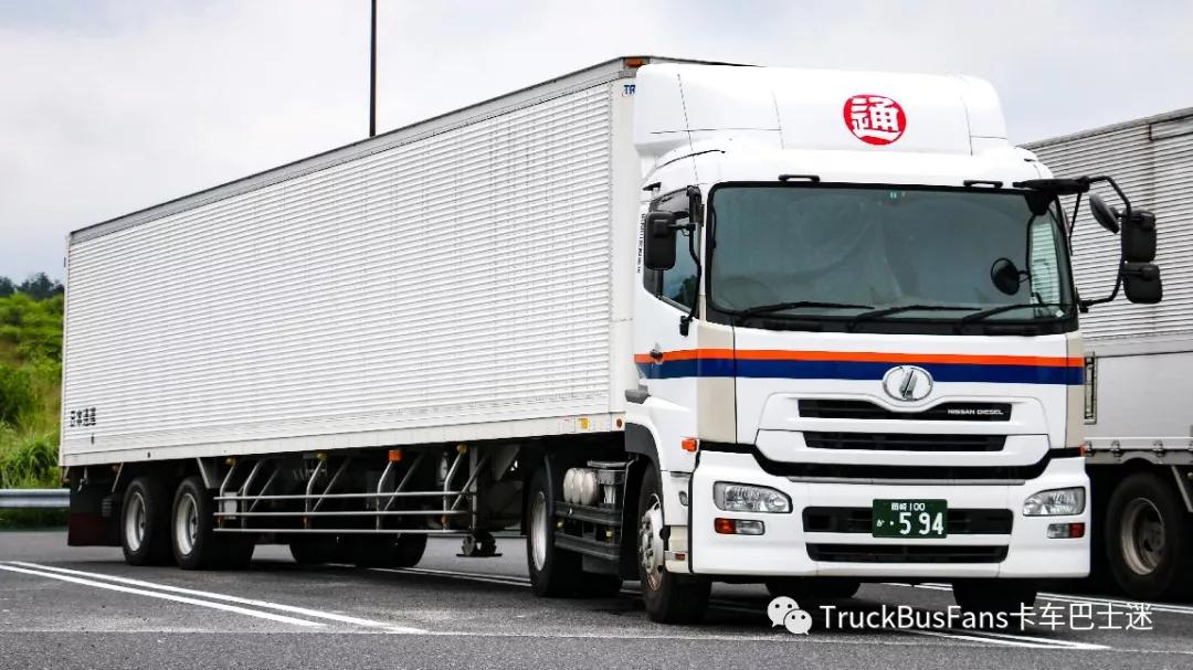 日本高速公路服务区随拍！卡车居然都这么帅