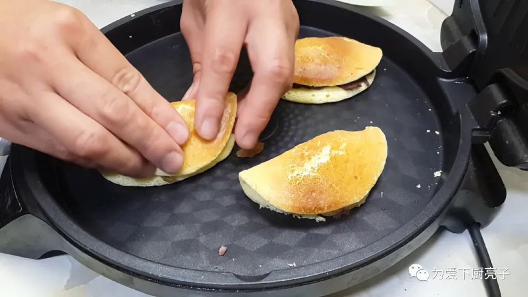 蛋糕怎么做才简单好吃，锅里一烙，松软香甜不油腻，新手也能成功