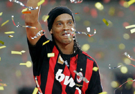 足球各球衣号对应的最佳的球员,足球每个球衣号码代表的球员