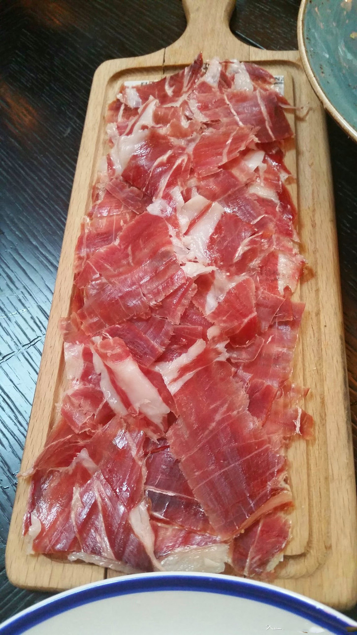 巴塞罗那的特点美食推荐,西班牙巴塞罗那凯旋门美食