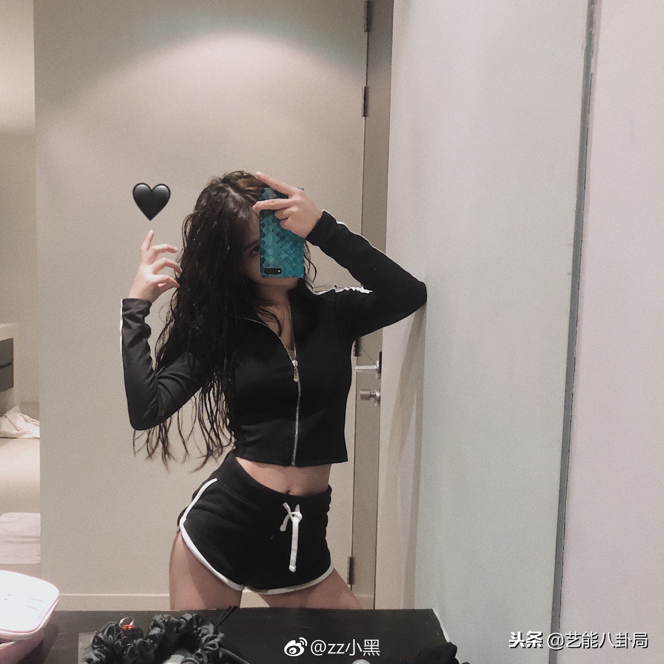 王思聪发了3个女网红，穿着礼服，骑着电瓶车的视频后秒删！