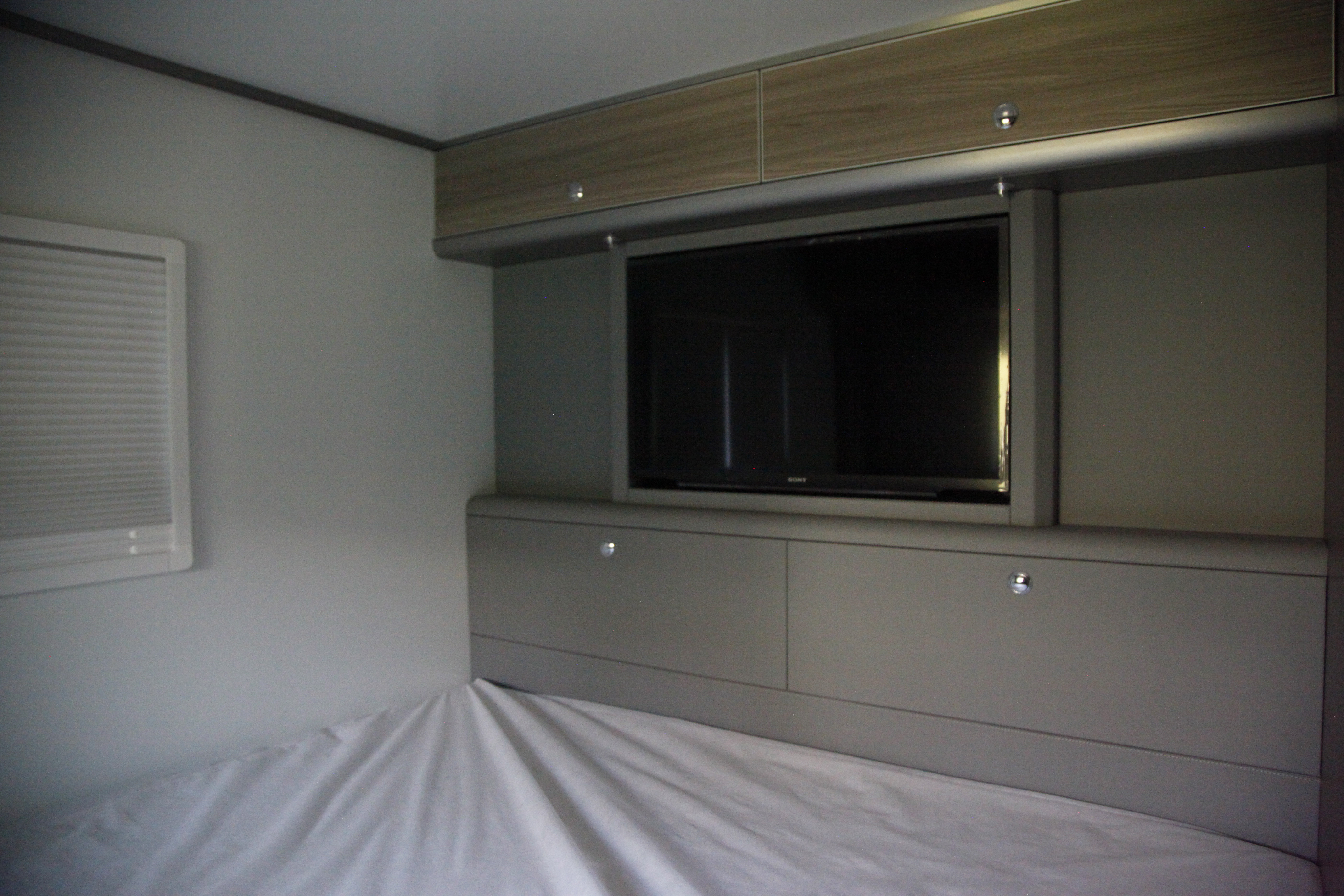 越野强劲王者，独栋别墅享用，阿莫迪罗曼8x8征服你了吗？