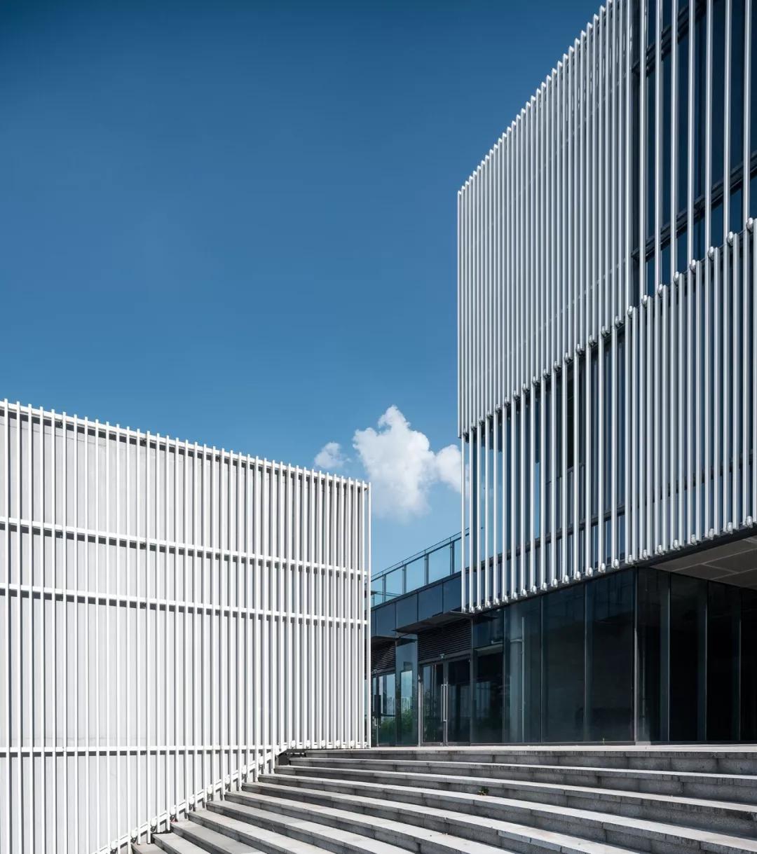 商业街与独栋商业的结合——立方长廊|CLOUArchitects