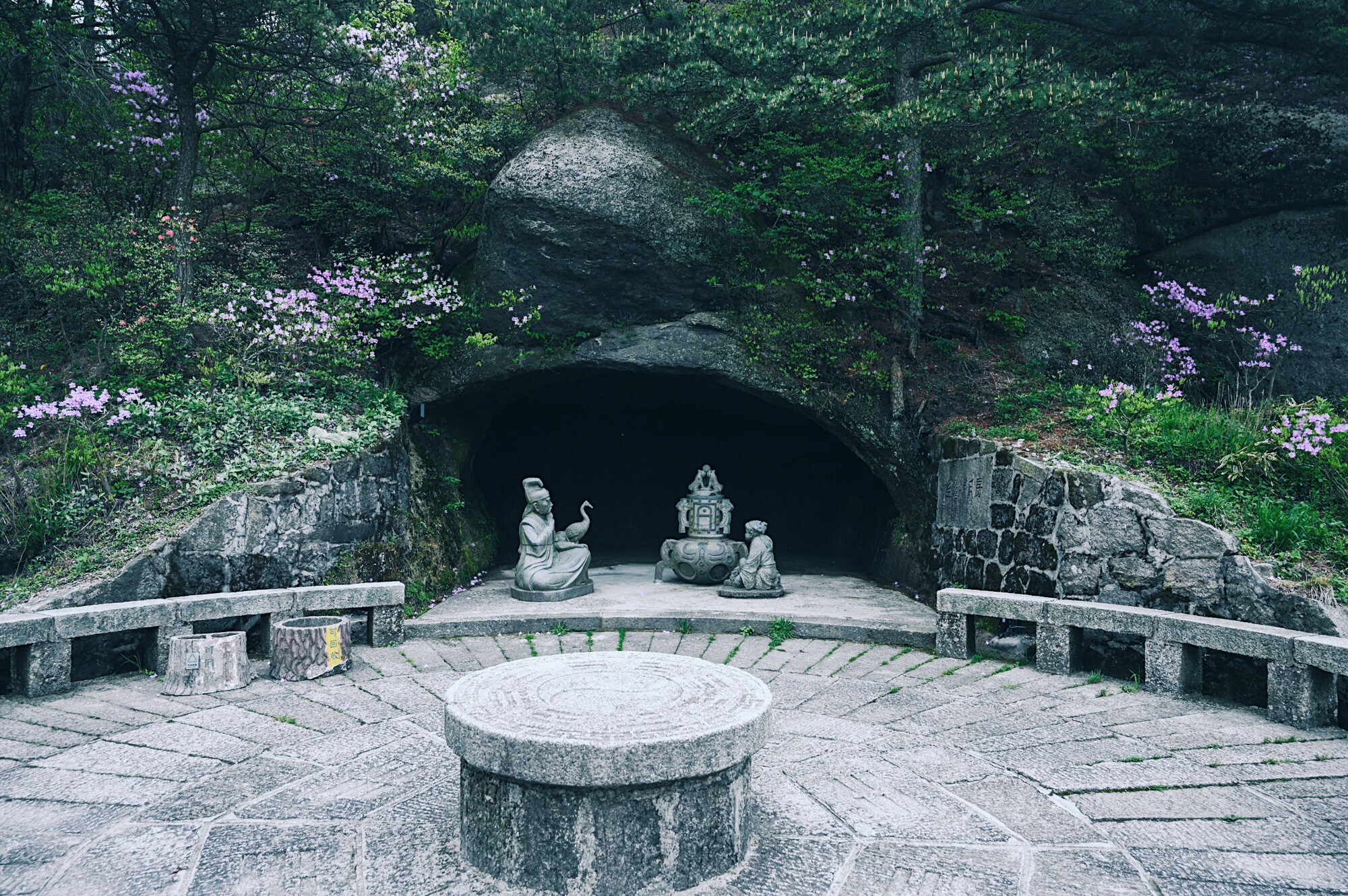 安徽省最大的自然湖泊,位于安徽省境内的淡水湖是