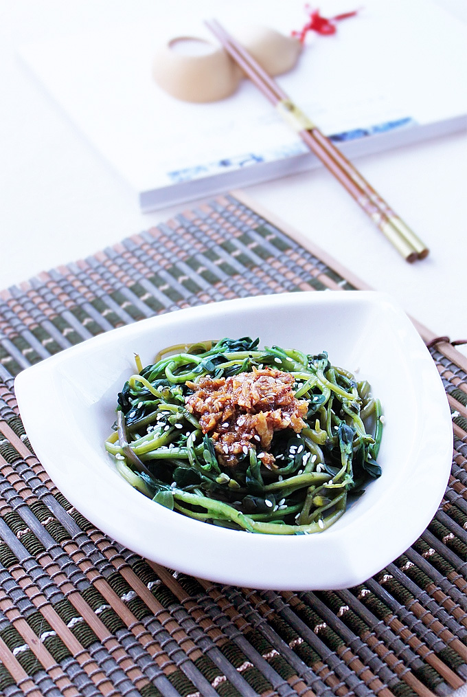 马齿苋是什么野草,马齿苋是农田里常见的野菜