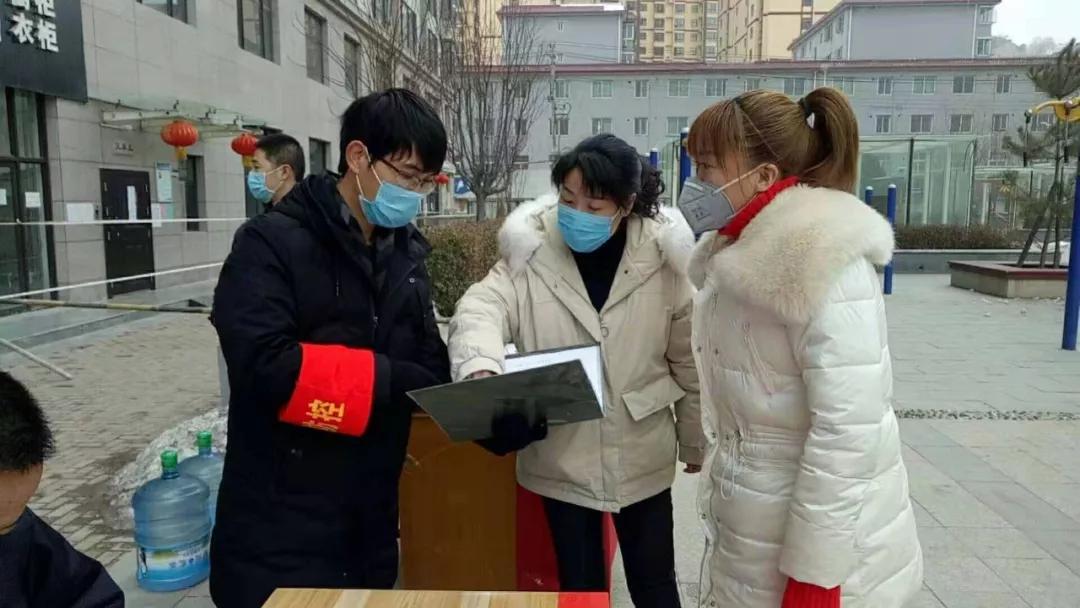 社区网格员抗击疫情典型案例,社区众志成城抗击疫情工作报告