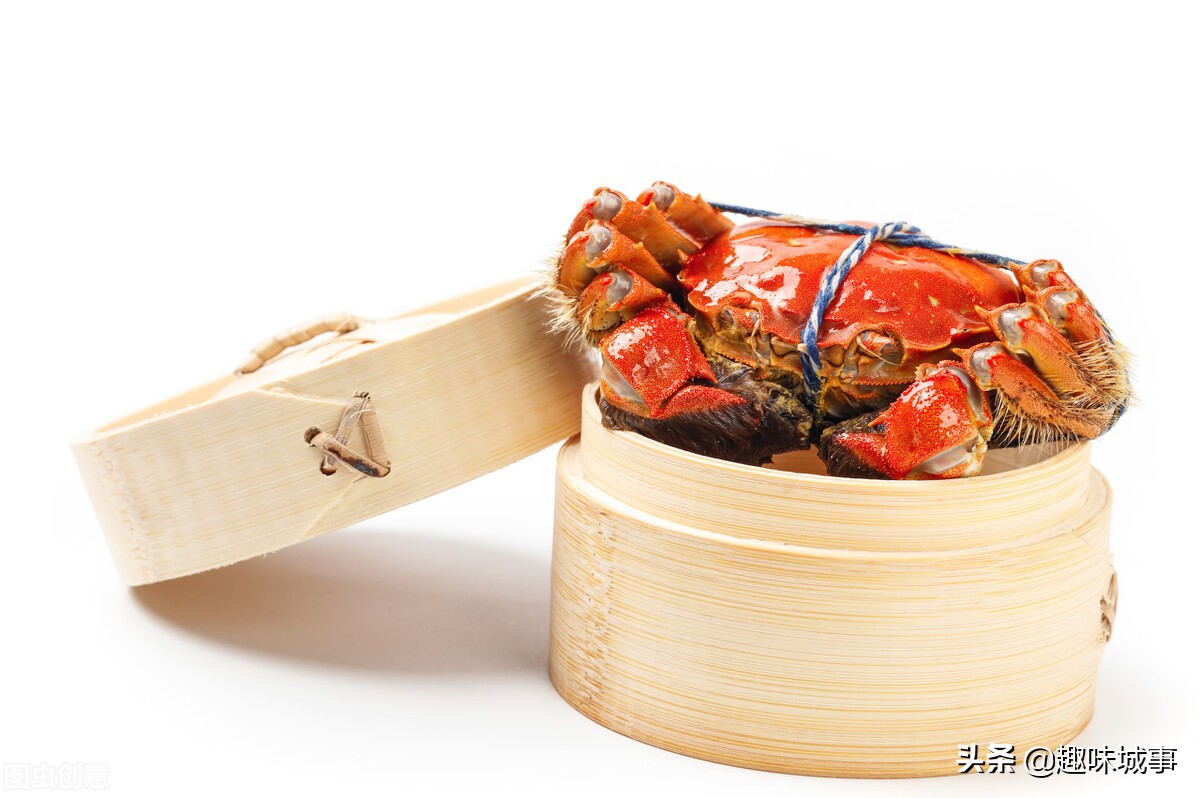 螃蟹煮熟的时候怎么处理比较干净,煮熟的螃蟹应该怎么处理才能吃