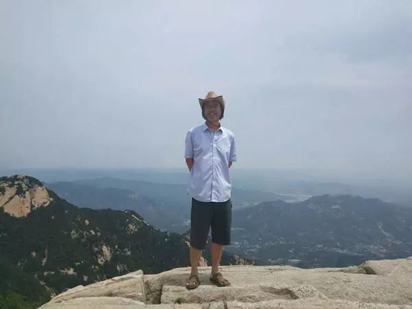 管*党**生：《谯达摩及当代理想主义》