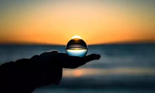 人生苦短转眼又是一年,人生匆匆又是一年句子