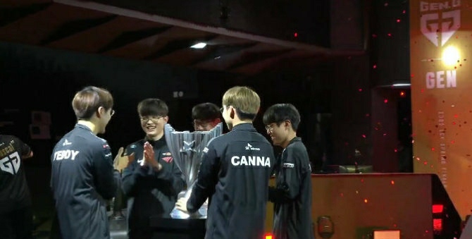 faker对李老八评价,faker夺冠李老八