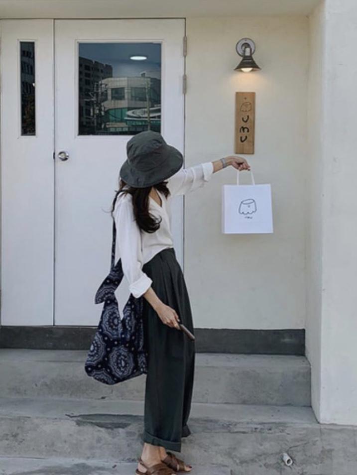 宽松老爹裤的搭配才时髦,老爹裤的搭配才时髦