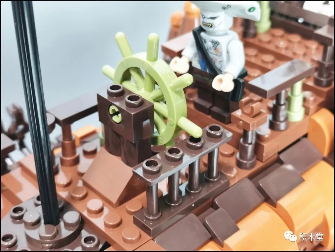 飞翔的荷兰人号为什么能潜水 (鬼船和飞翔的荷兰人号哪个更牛)