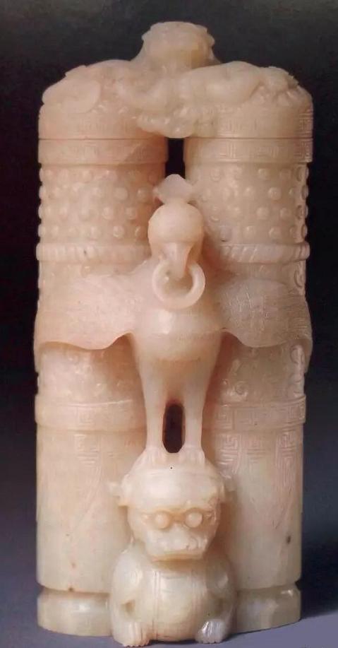 古玉凤鸟各时期特征,凤鸟图案的清代古玉