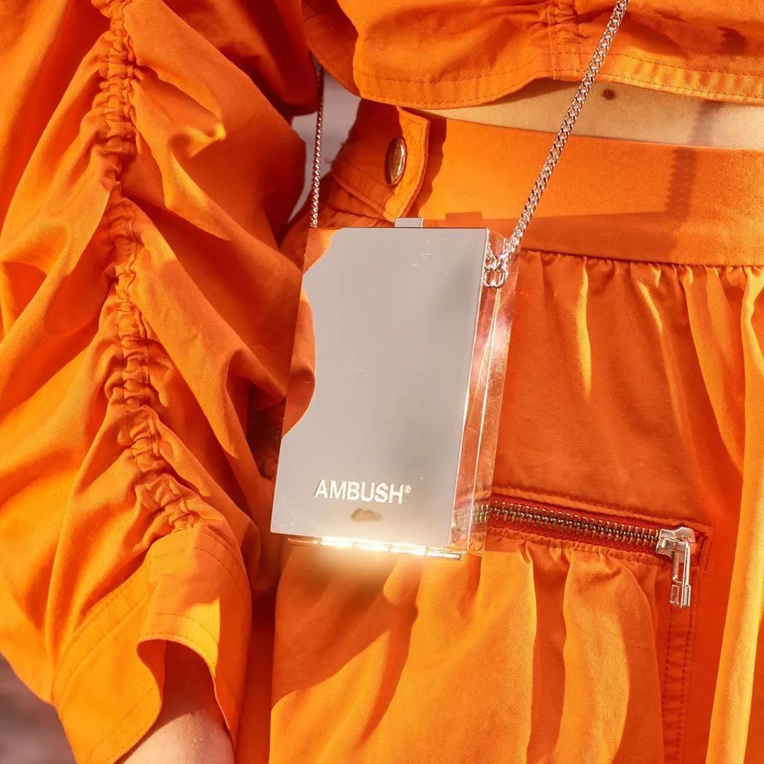 王一博西装复古风,王一博的心头肉