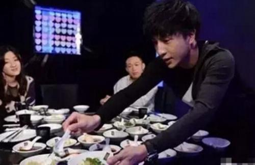 薛之谦火锅店现在怎么样,薛之谦火锅店关店引关注