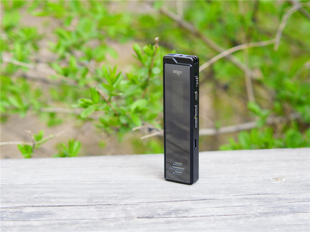 爱国者6811数码录音笔如何听mp3,爱国者r6811录音笔简评不足200元