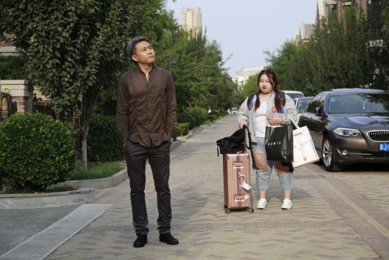 《校花驾到之极品佳人》定档1124，揭开直播背后的塑料姐妹花