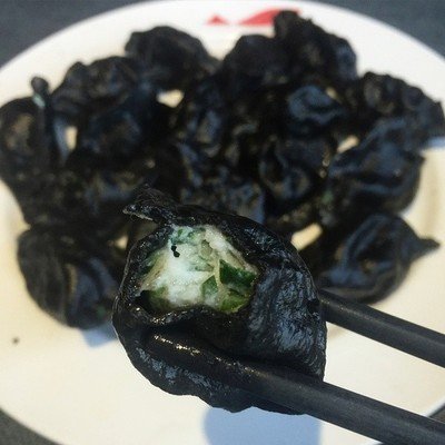 墨鱼的墨汁是什么成分真的能吃吗,墨鱼的墨汁能吃吗营养价值一样吗