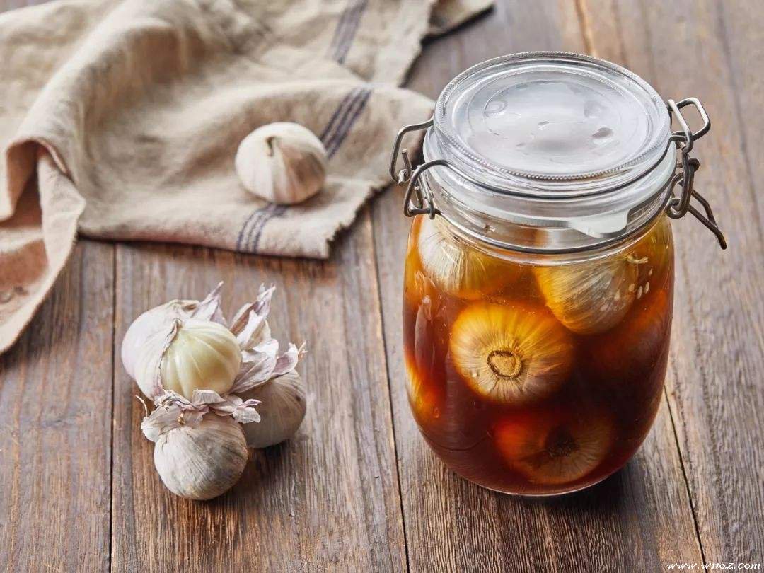 带皮糖醋蒜的腌制方法,舌尖上的中国腌糖蒜怎么腌好吃