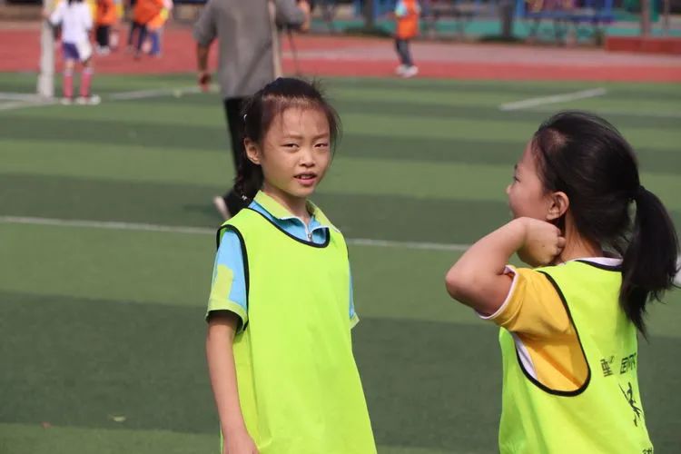 百花小学2023运动会,百花小学足球比赛视频