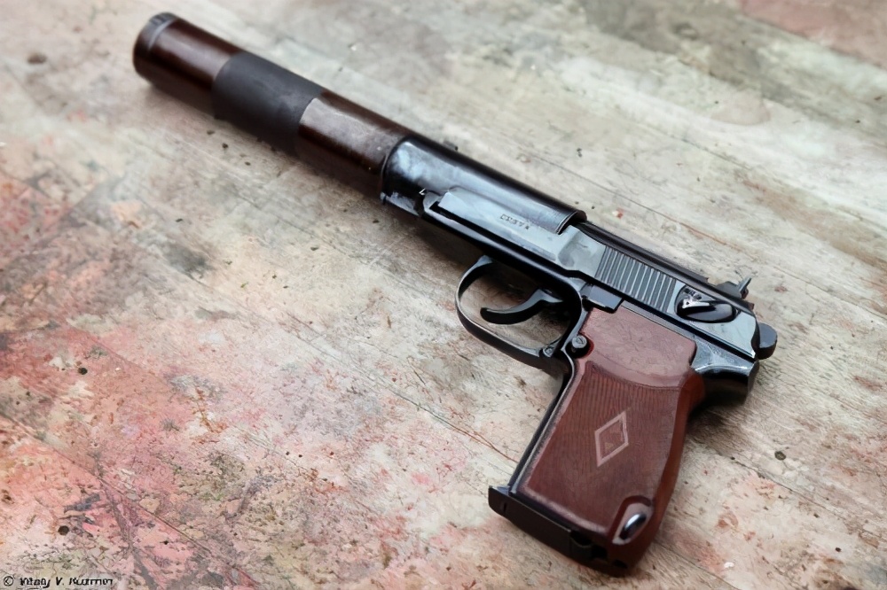 从51式到84式，新中国独立研制*用军**手枪的艰辛历程