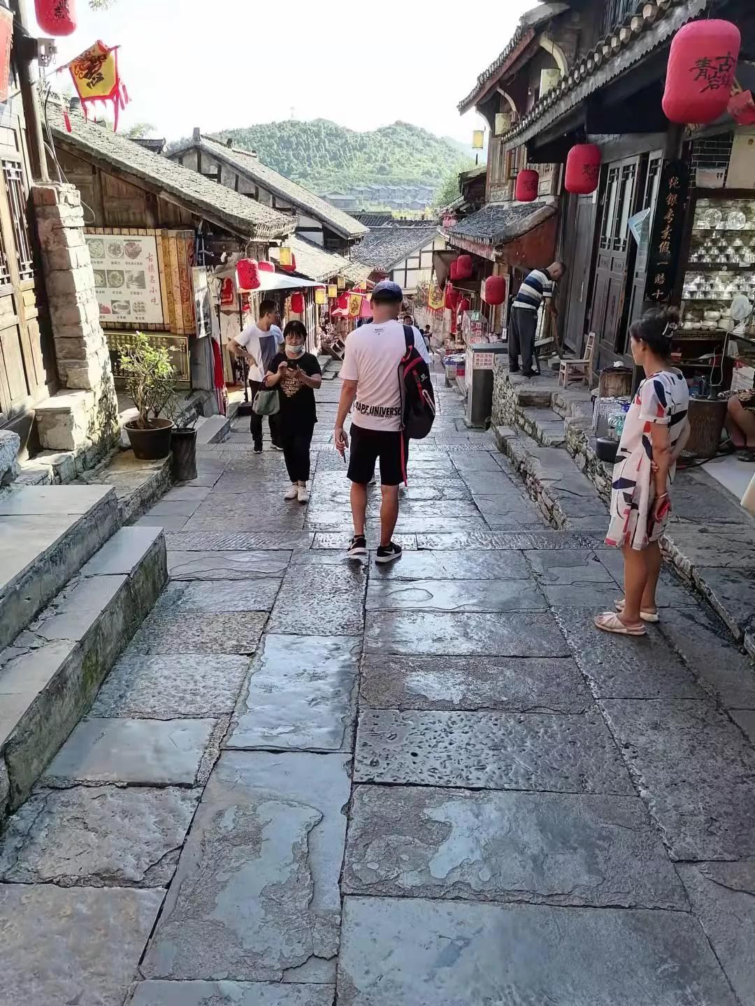 贵州贵阳青岩古镇旅游游记,贵州贵阳青岩古镇迎参观热潮