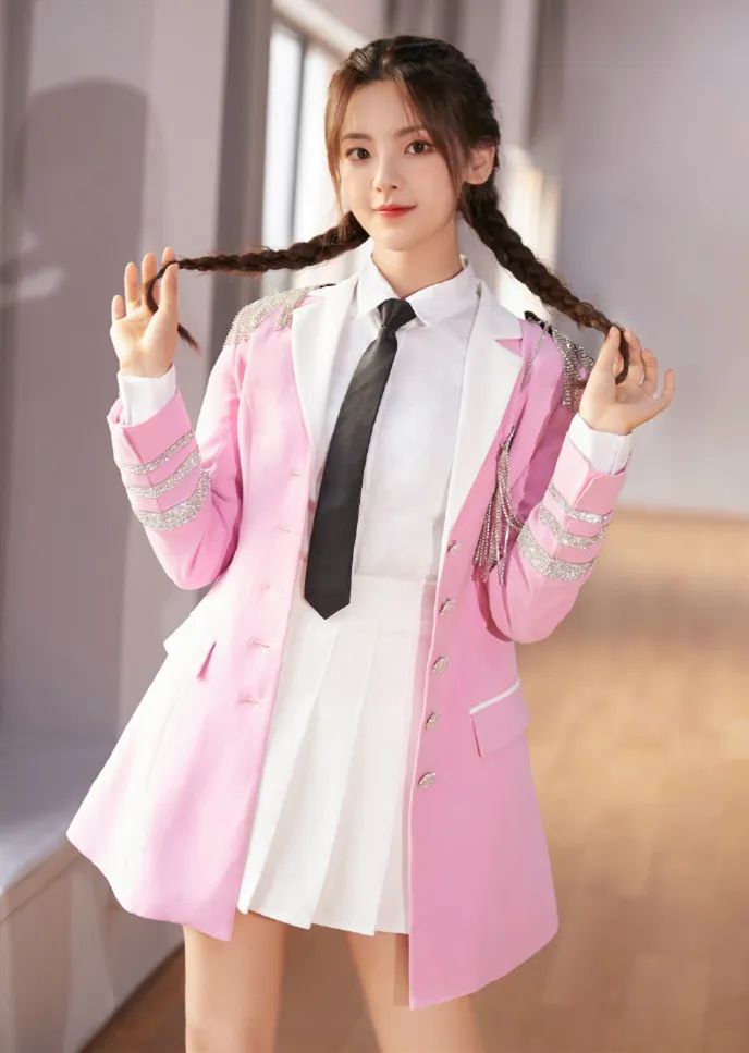 单穿白衬衫怎么搭配领带,蝴蝶结领带白衬衣怎么搭配好看